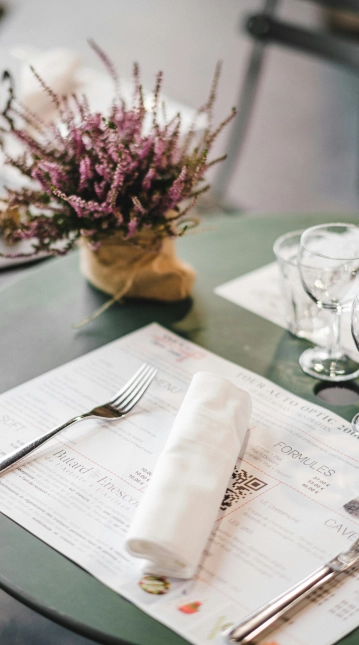 Lhippocampe Restaurant Bord De Mer Roquebrune Cap Martin Propose Une Immersion Culinaire Traditionnelle